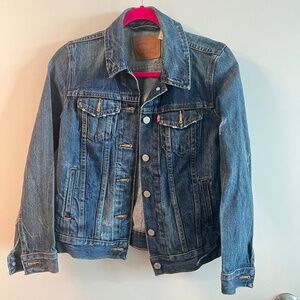 Levi's boyfriend trucker jean jacket blue Woodstock XS dark wash